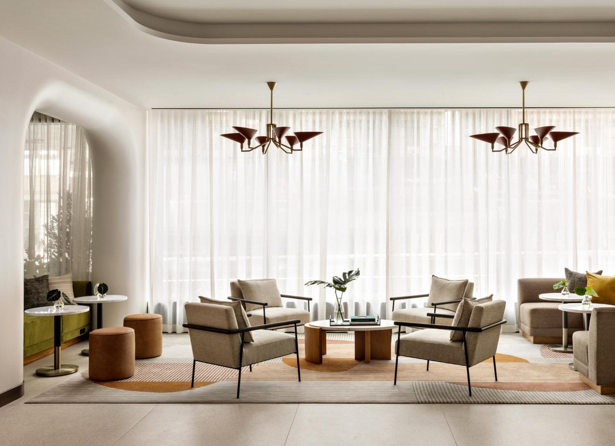 نزل هيلتون غاردن تايمز سكوير نيو يورك المظهر الخارجي الصورة The interior of the hotel