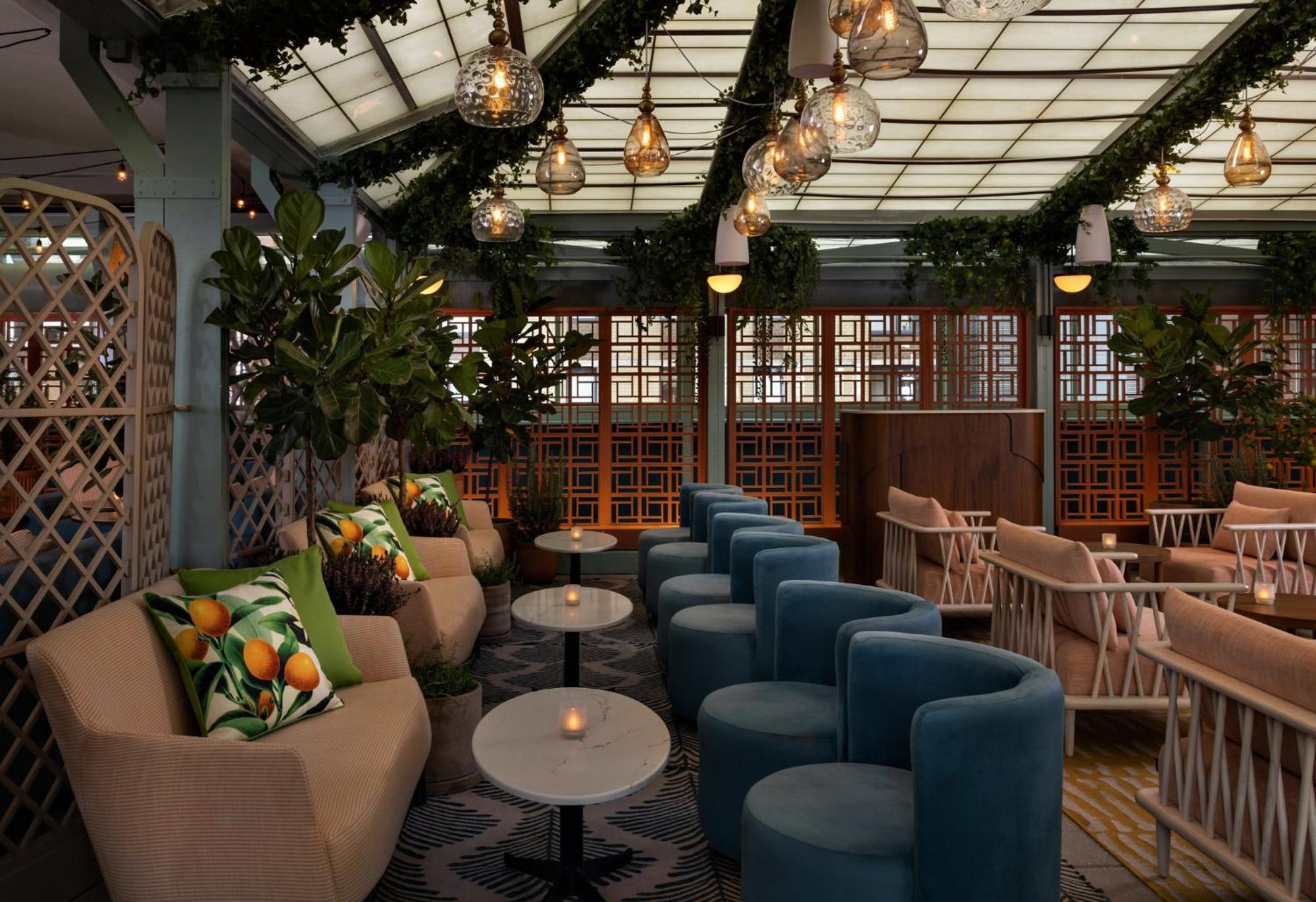 نزل هيلتون غاردن تايمز سكوير نيو يورك المظهر الخارجي الصورة The Terrace at The Standard East Village